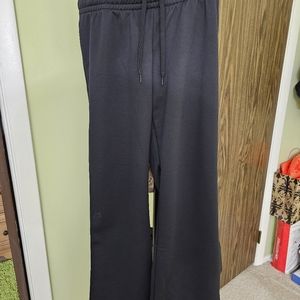 Under Armour Cold Gear SemiFitted Black Polyester Large Pants Women NWT